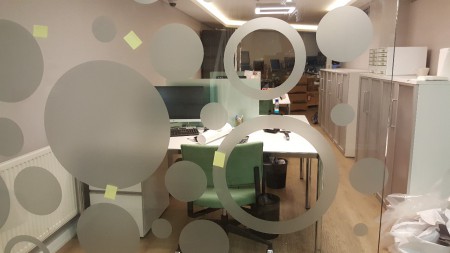 ofis cam kaplaması cam filmi cam deseni